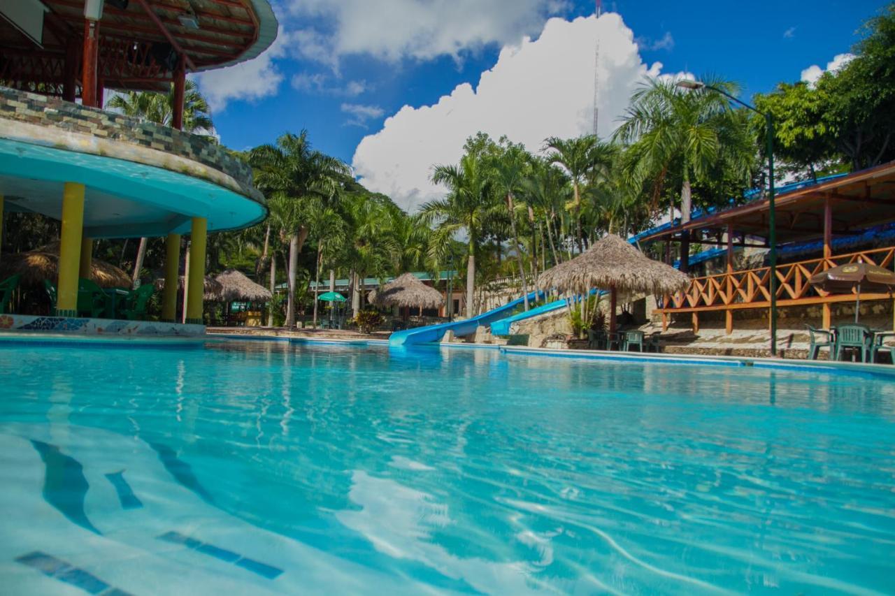 Hotel Colinas Del Rey Hato Mayor Del Rey 外观 照片